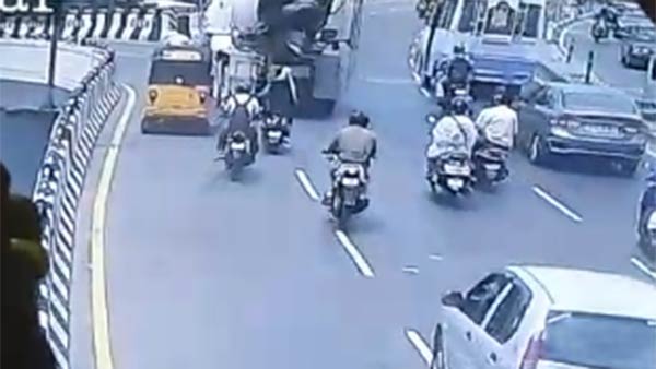லாரி