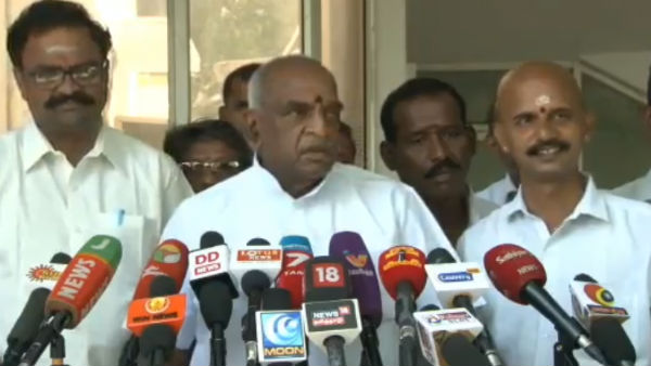 துரோகிகள் குறித்து பேச வேண்டும்