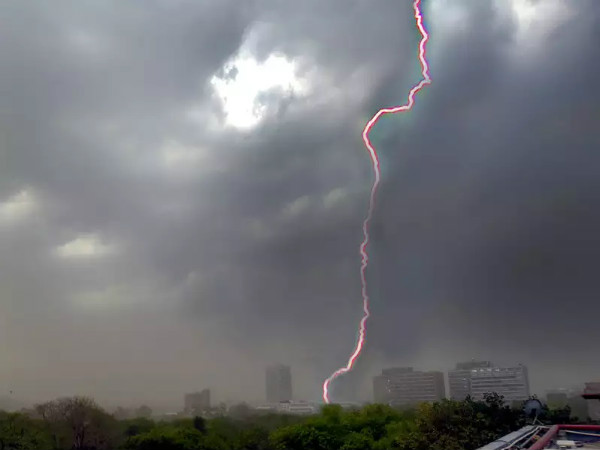 Light to moderate rain likely in 9 districts of Tamil Nadu Light to moderate rain likely in 9 districts of Tamil Nadu