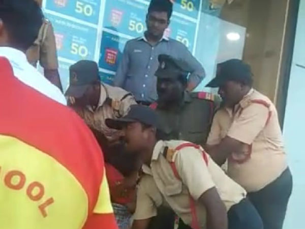 à®µà®´à¯à®à¯à®à®¿ à®µà®¿à®´à¯à®¨à¯à®¤à®¾à®°à¯