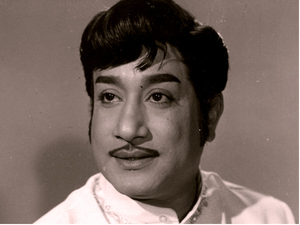காங்கிரஸ் மேடையில் சிவாஜி