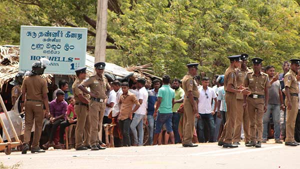 Tamils protest for protect to Hindu temples in Srilanka Tamils protest for protect to Hindu temples in Srilanka