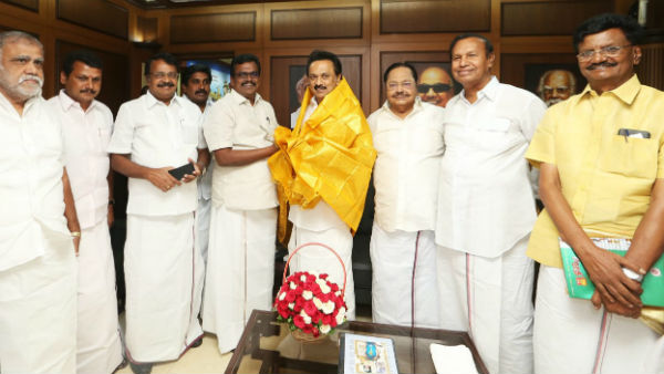 லேட்டாக வந்தார்