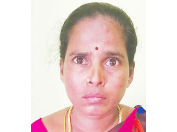 பெண் போலீஸ் சோதனை