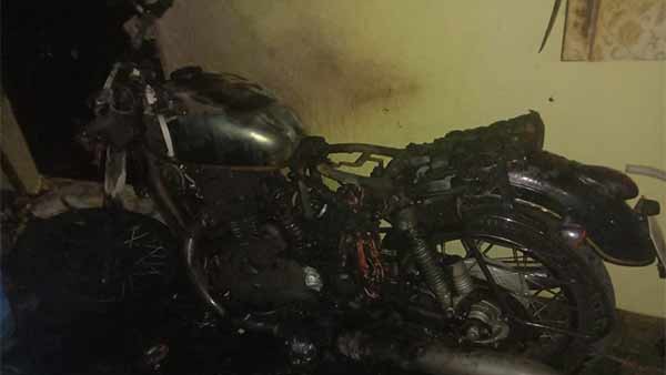 Two bikes fire near Chennai by mysterious people Two bikes fire near Chennai by mysterious people