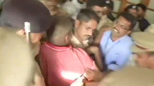 Rebel Congress MLA Sudhakar attacked at Karnataka secretariat Vidhana Soudha Rebel Congress MLA Sudhakar attacked at Karnataka secretariat Vidhana Soudha