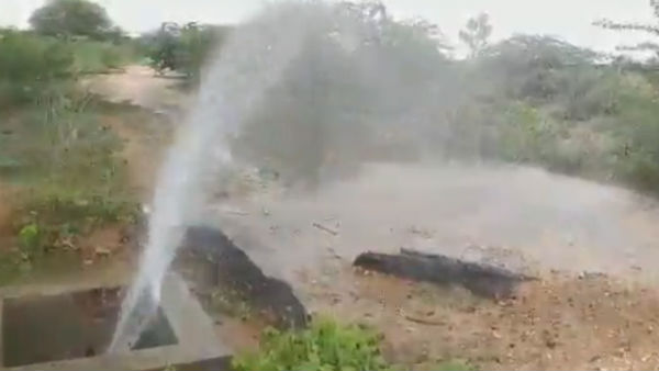 Pipe damage casues water loss near Madurai Pipe damage casues water loss near Madurai