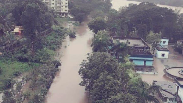 வெள்ளநீர் சூழ்ந்தது