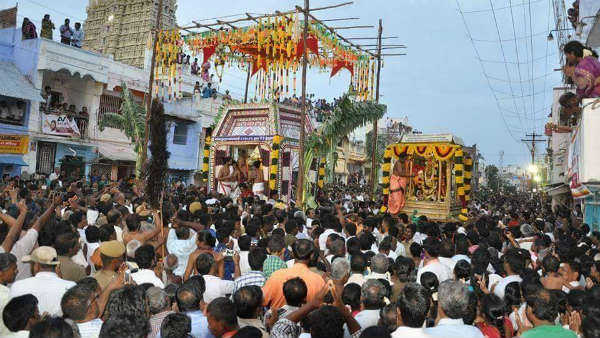 பக்தர்களின் ஆடிச்சுற்று