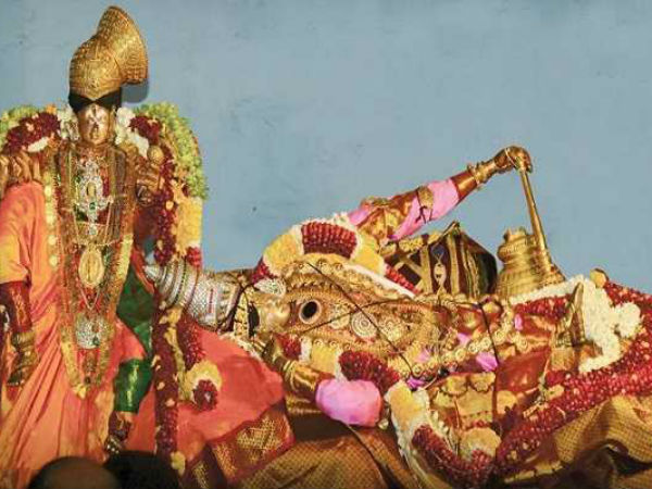 வளையல் பிரசாதம்