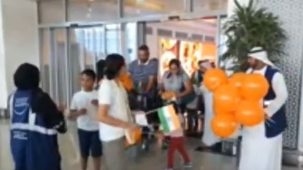 Abu Dhbai aiport staffs celebrate Indias Independence day Abu Dhbai aiport staffs celebrate Indias Independence day