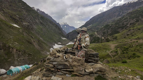 UK, Germany, Australia warned their citizens not to go to Kashmir UK, Germany, Australia warned their citizens not to go to Kashmir