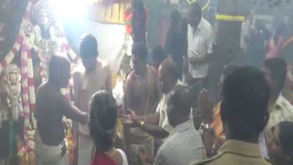 சிறப்பு அலங்காரம்