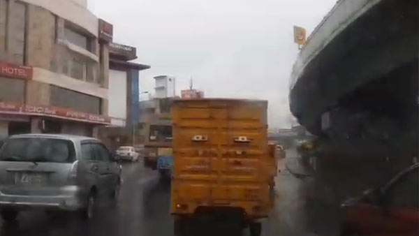 Rain lashes Chennai and people normal life disrupted Rain lashes Chennai and people normal life disrupted