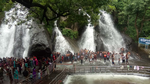 tourists throng courtallam falls tourists throng courtallam falls