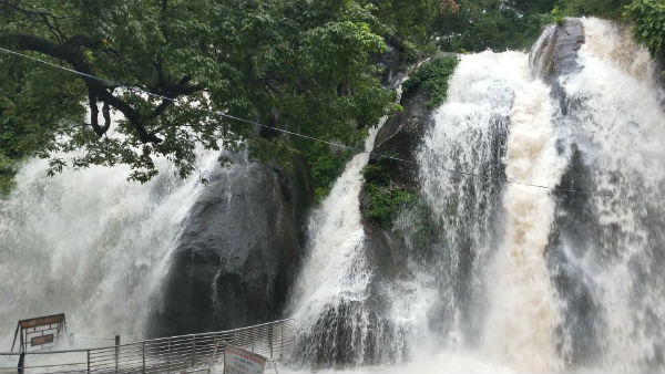 குற்றாலத்தில் குளிக்க தடை