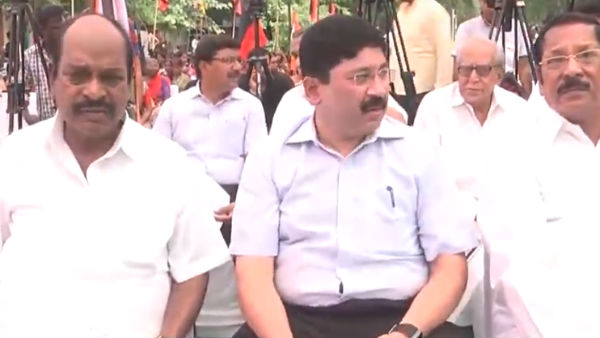 எல்லோரும் சென்றனர்