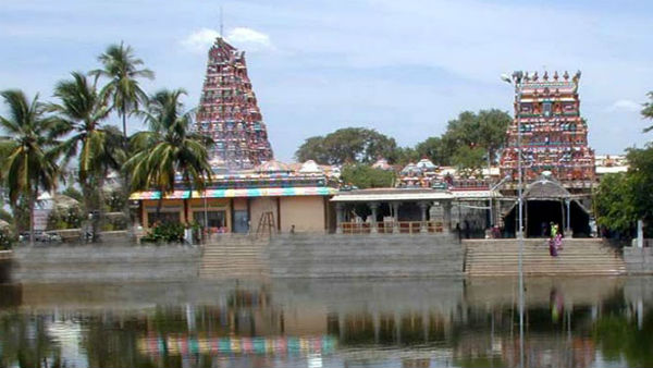 வெந்நீர் அபிஷேகம்