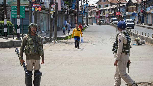Kashmir Government opposes the delegation of Opposition leaders to visit SRINAGAR Kashmir Government opposes the delegation of Opposition leaders to visit SRINAGAR