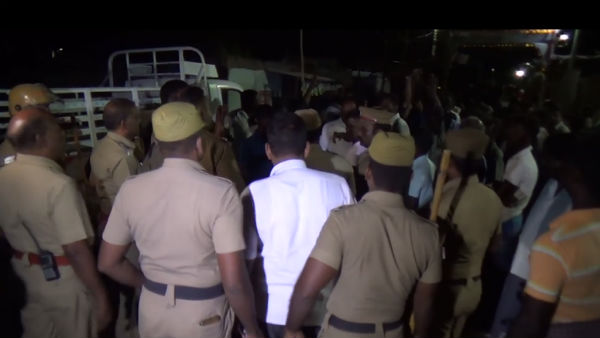 பதற்றம்