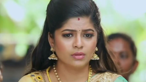 சொத்துக்கள் நிலா பேரில்