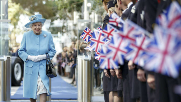 Queen Elizabeth II approves Boris Johnson’s request to suspend Parliament Queen Elizabeth II approves Boris Johnson’s request to suspend Parliament