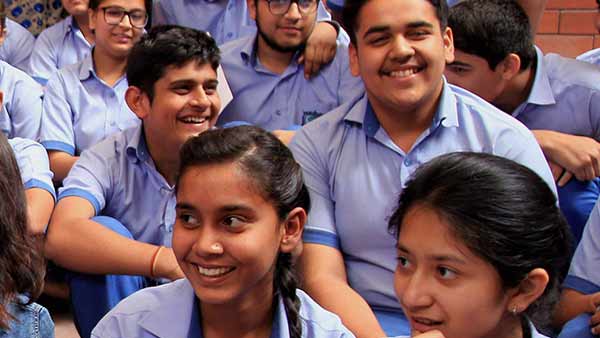 Over 190 primary schools in Srinagar re-open amid tension in Jammu Kashmir Over 190 primary schools in Srinagar re-open amid tension in Jammu Kashmir