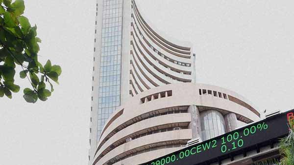 Sensex and Nifty showing negative signal to RBI announcement Sensex and Nifty showing negative signal to RBI announcement