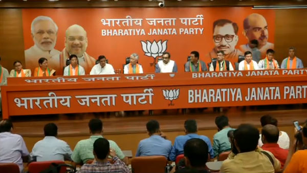 10 MLAs of Sikkim Democratic Front join BJP 10 MLAs of Sikkim Democratic Front join BJP