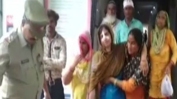 Womans Nose Allegedly Cut Off due to Triple Talaq in UP Womans Nose Allegedly Cut Off due to Triple Talaq in UP
