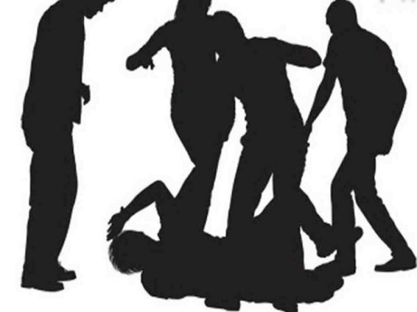 Child Lifting Rumor : Mob Lynches Mentally Unstable Man in UP Child Lifting Rumor : Mob Lynches Mentally Unstable Man in UP