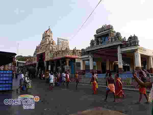 மும்மூர்த்திகளின் அருள்