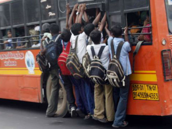 Traffic Rules awareness song by Chidamabaram Police man Traffic Rules awareness song by Chidamabaram Police man