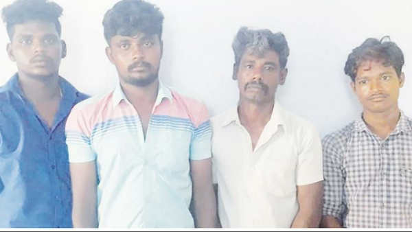 5 people arrested in Youth murder case near Thiruverumbur 5 people arrested in Youth murder case near Thiruverumbur
