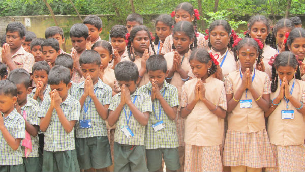 Devakottai School Students prayer about Vikram lander on moon Devakottai School Students prayer about Vikram lander on moon