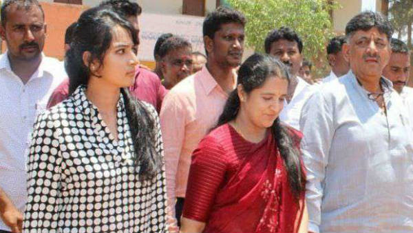 பல கல்லூரிகள் நடத்துகிறது