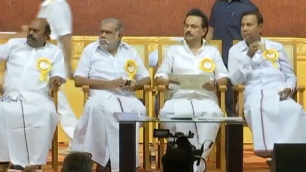 dmk mp annadurai gave the tea to party seniors in mupperum vizha stage dmk mp annadurai gave the tea to party seniors in mupperum vizha stage