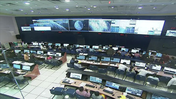 Chandrayaan 2 live updates : Visuals from ISRO Monitoring Centre in Bengaluru Chandrayaan 2 live updates : Visuals from ISRO Monitoring Centre in Bengaluru