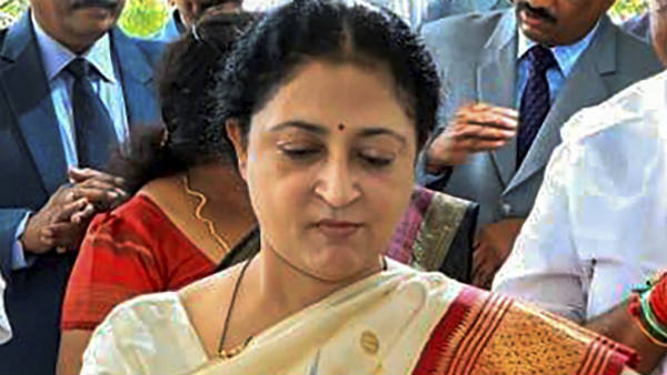 வேறு நீதிபதி அமர்வுக்கு மாற்றம்
