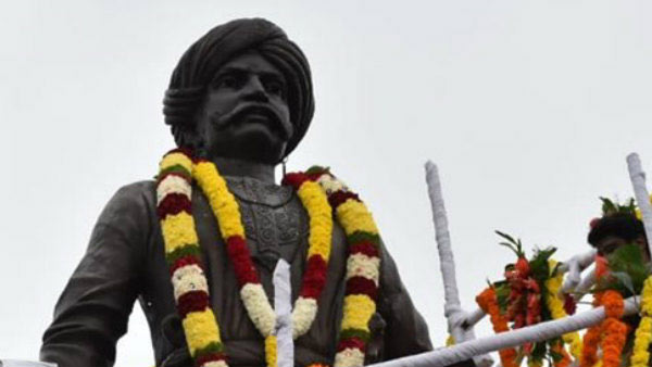 கெம்பே கவுடா சிலை