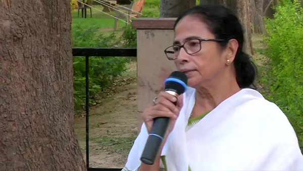 மே.வ. பெயர் மாற்றம்