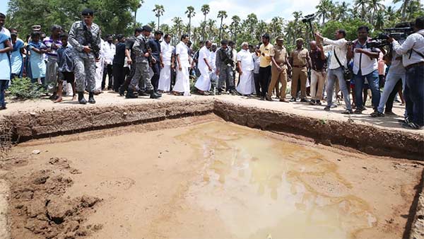MK Stalin visits Keezhadi Excavation MK Stalin visits Keezhadi Excavation