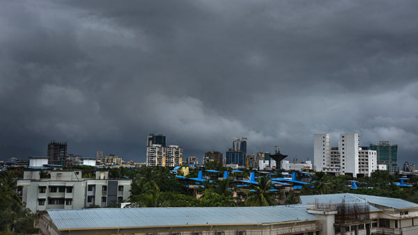 All schools and junior colleges were shut in Mumbai for Extremely Heavy Rainfall, IMD Issues Red Alert All schools and junior colleges were shut in Mumbai for Extremely Heavy Rainfall, IMD Issues Red Alert