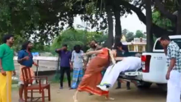 கார் பறக்குது