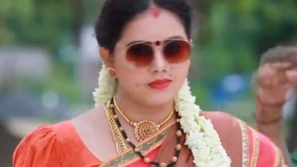 ஆசை லேடி டான்