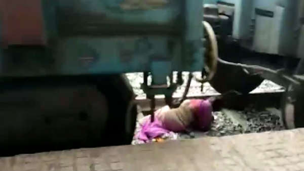 Narrow escape for Karnataka lady as she lies down Narrow escape for Karnataka lady as she lies down