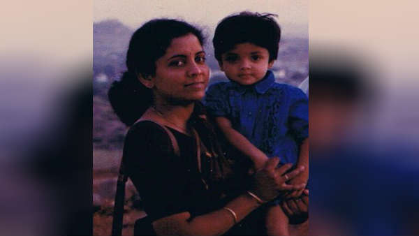 Nirmala Seetharaman tweet about daughters day Nirmala Seetharaman tweet about daughters day