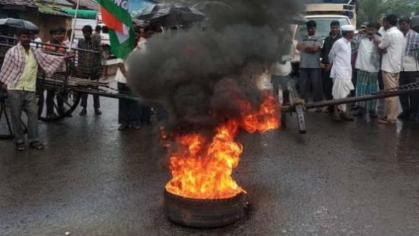 Karnataka: Buses torched, schools shut as Congress protests against Shivakumars arrest Karnataka: Buses torched, schools shut as Congress protests against Shivakumars arrest