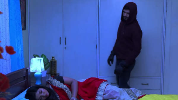 ரோஜா ஆஸ்ரமத்தில்