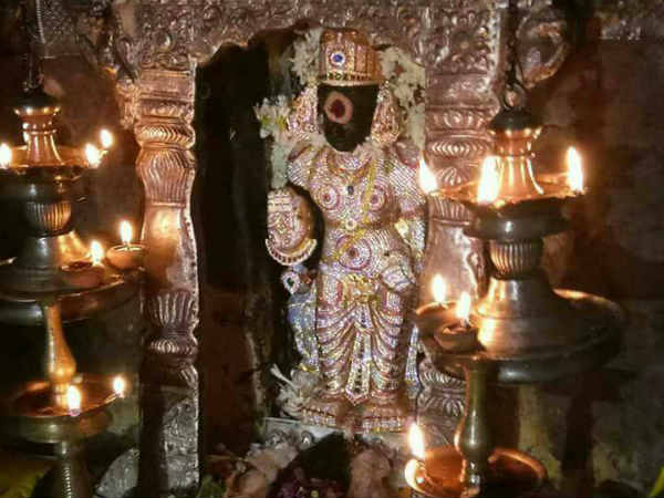 பாக்ய ஸ்தான அதிபதி சனி